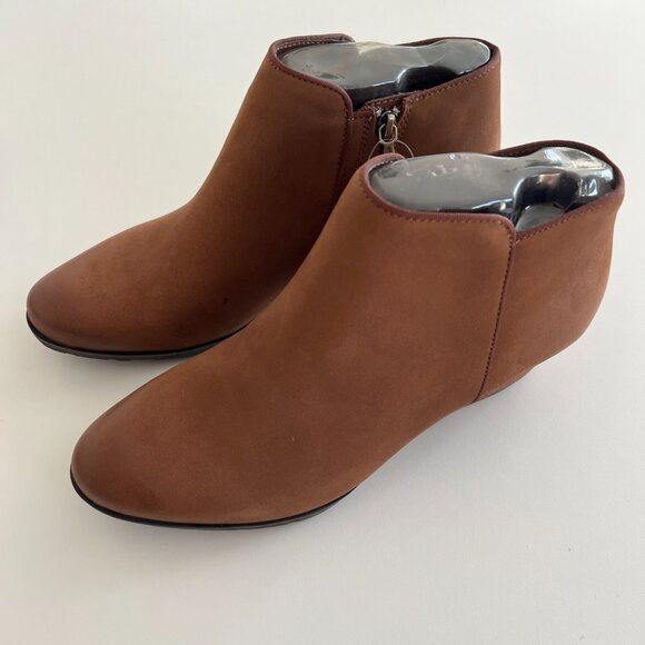 NEW in box Waterproof Blondo Villa boot / size 8 / cognac nubuck - Picture 2 of 7